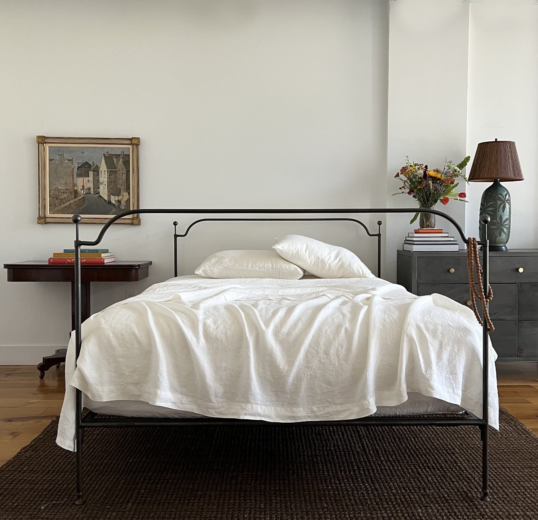 Discover Linoto's best organic linen sheet and bedding for fall 2025