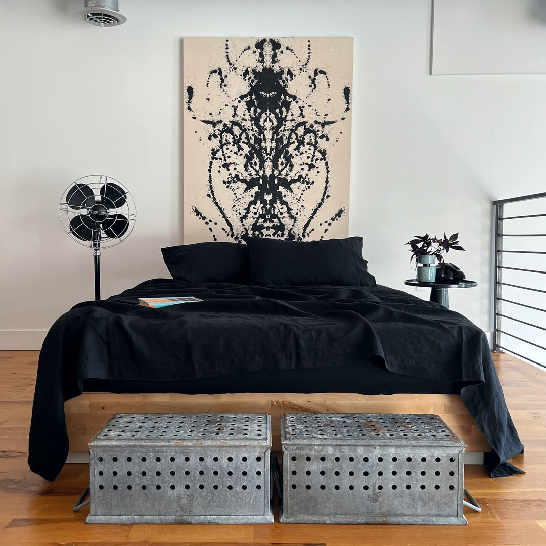 Linoto | Black Linen Sheet Set