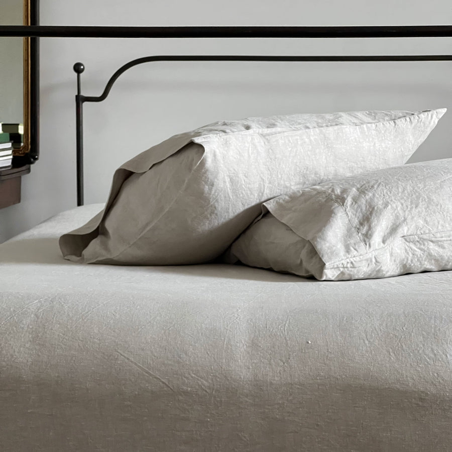 Linen Sheets and Linen Bedding | https://www.linoto.com